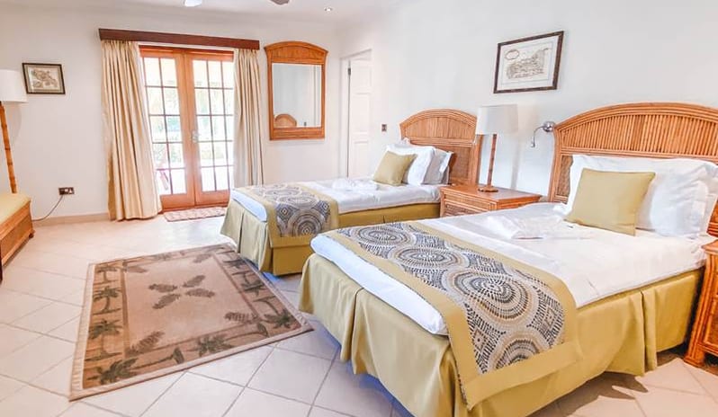 Bequia Beach Hotel - Two Bedroom Pool Villa - Bedroom with Twin Beds